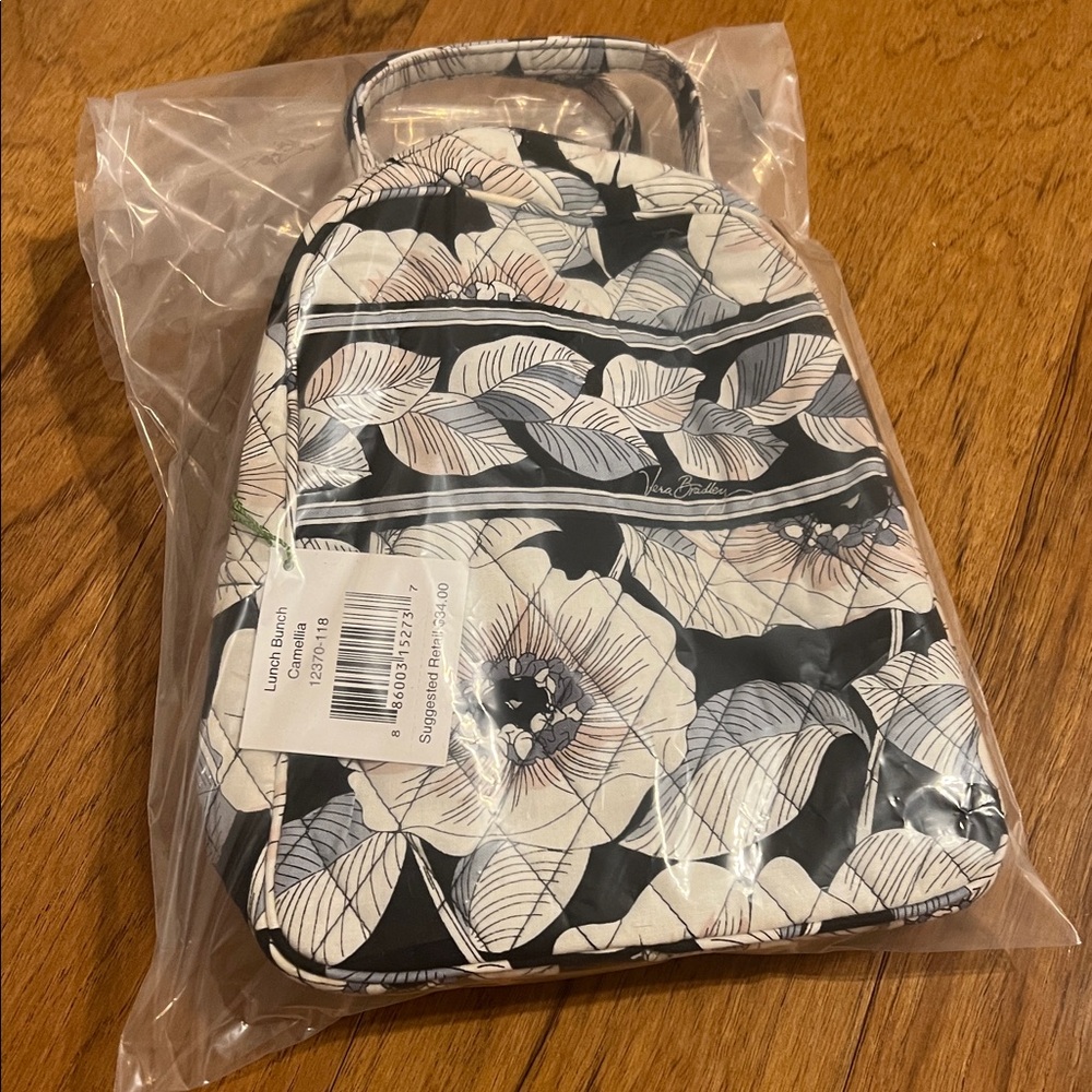 Vera Bradley Lunch Bunch Camellia - Picture 9 of 9